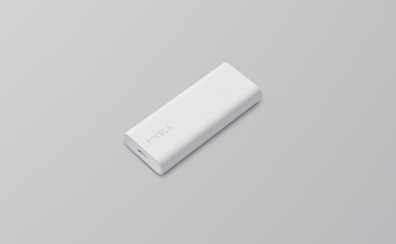 PIX-MT200eの製品画像(斜め・USBポート側)